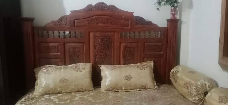 king size bed in Shawa Wood excellent condition 2