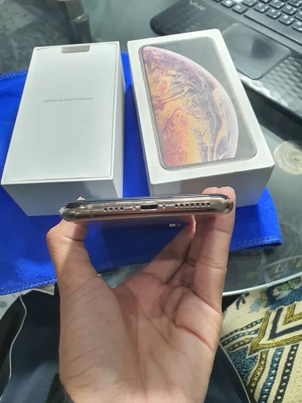 IPhone XS Max with box and charger lifetime sim work 1