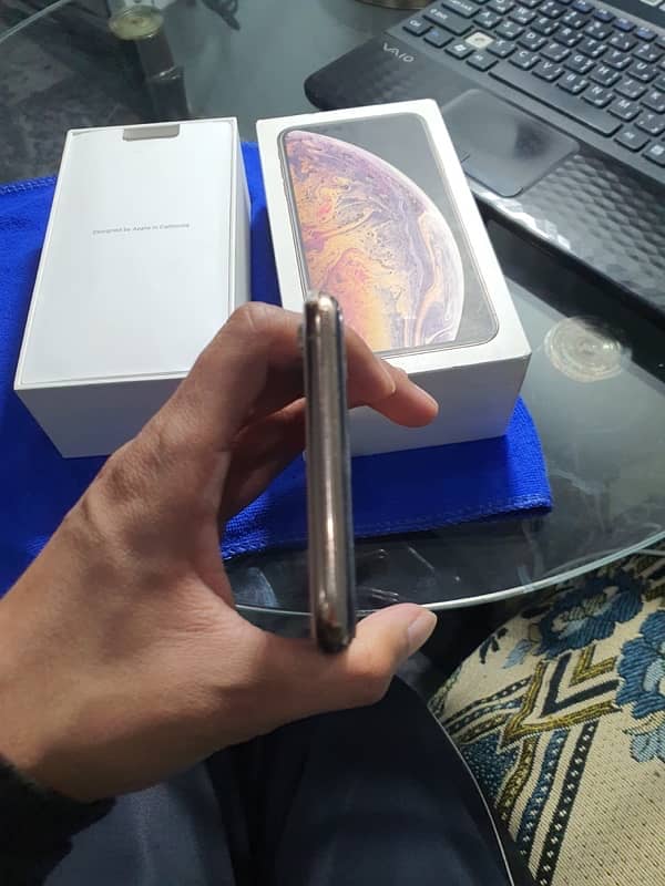 IPhone XS Max with box and charger lifetime sim work 8