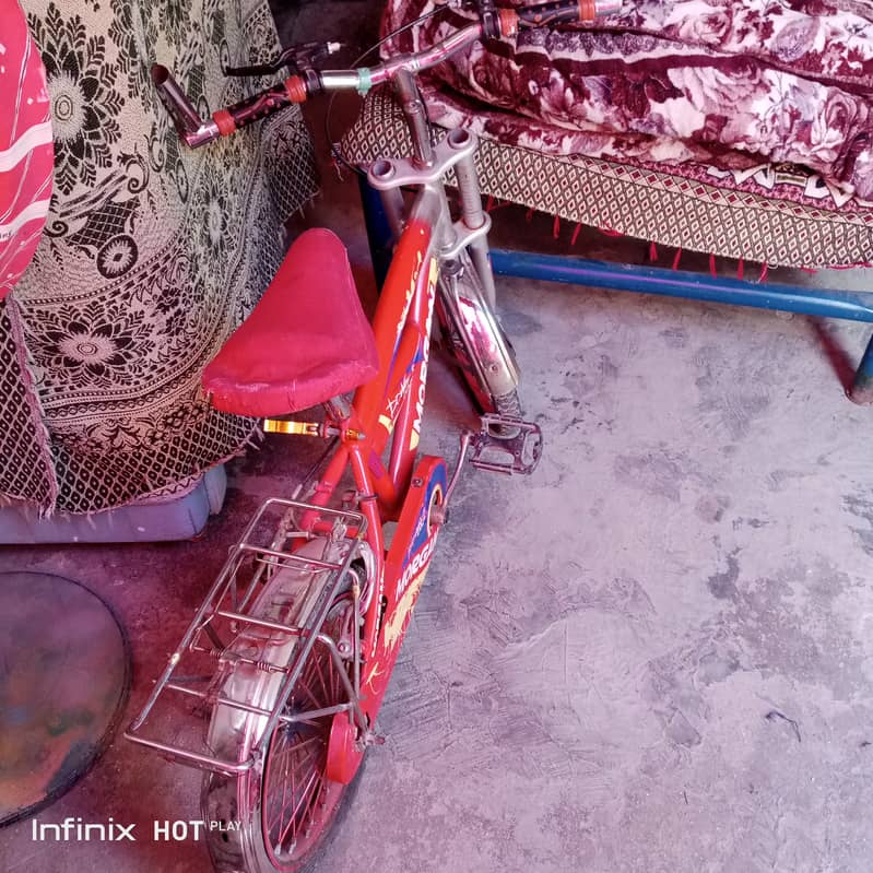 Cycle 2nd hand but condition is Very good 1