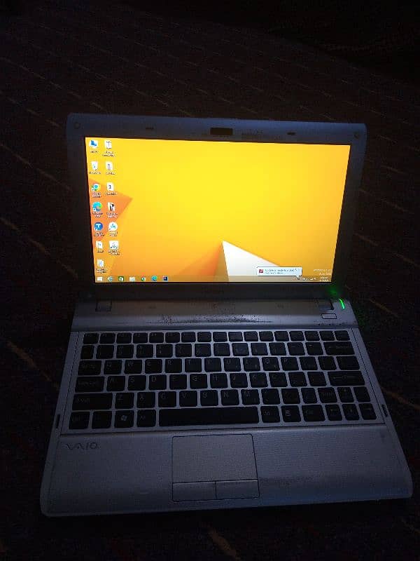 Sony laptop (AMD E-350 PROCESSOR 1.60GHZ) 3