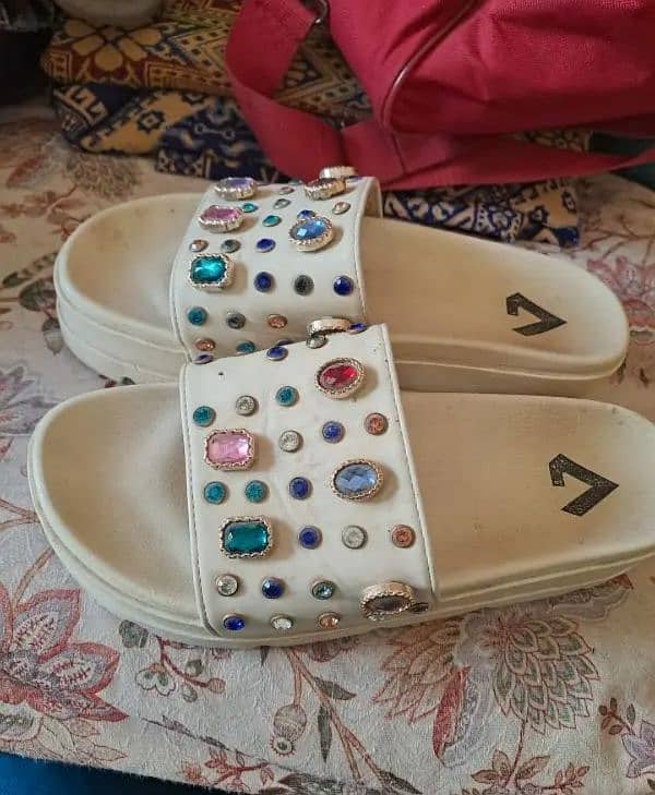 almas brand white slippers 2