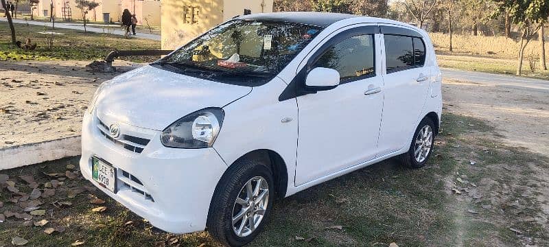 Daihatsu Mira 2017 3