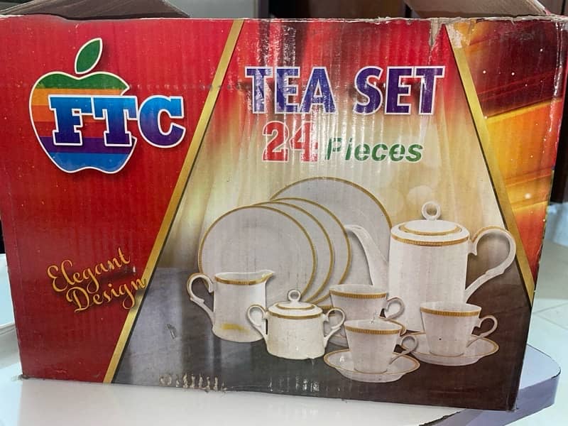 24 piece tea set. 8