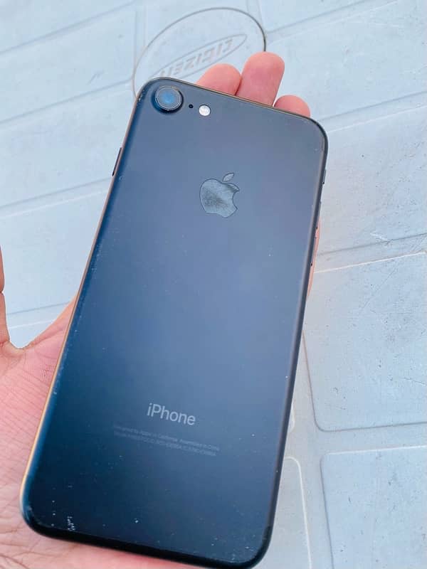 iPhone 7 128gb memory 3