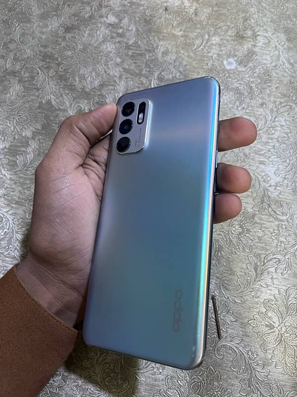 Oppo Reno6 3