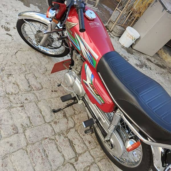 Honda 125 2023 6