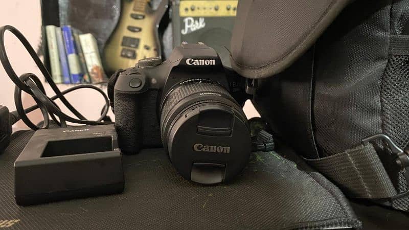 Canon EOS 2000D, included with box 1