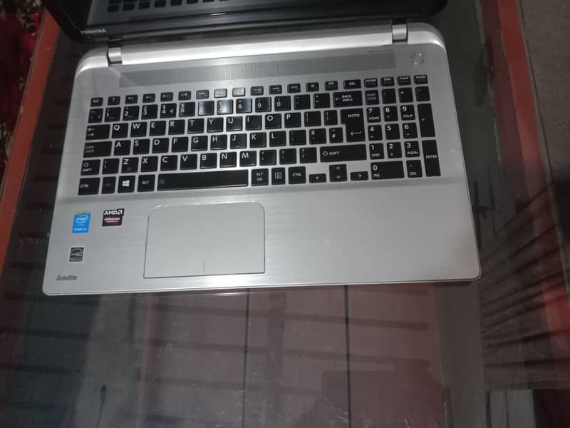 Toshiba Satelite Slim & Stylish Laptop ~ Core i5 5th Generation Laptop 3