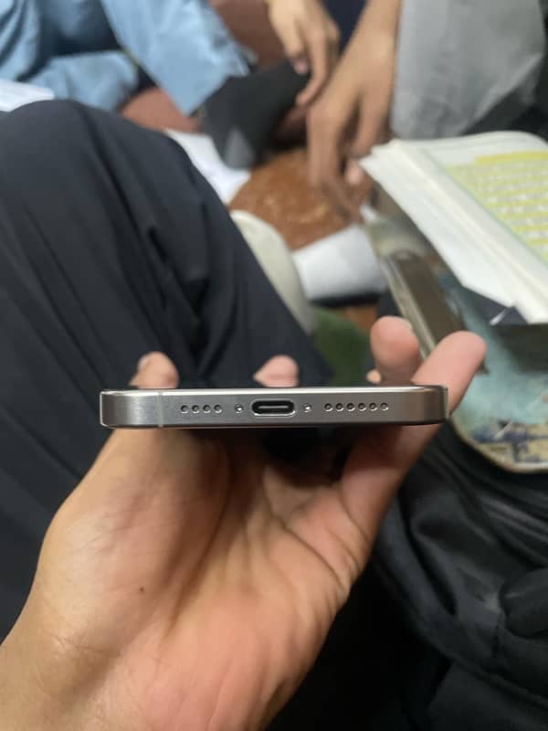 IPHONE 15 pro max jv NATURAL TITANIUM. 6