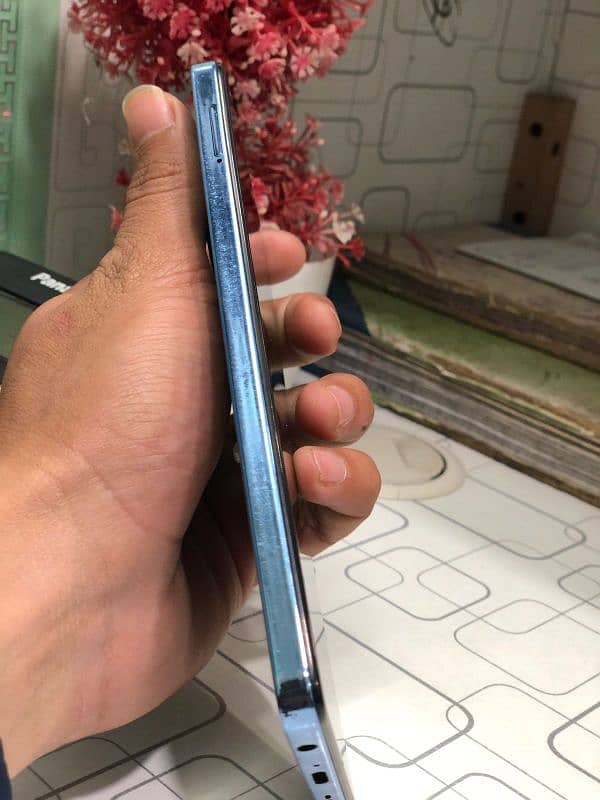 Infinix hot 40 pro 4