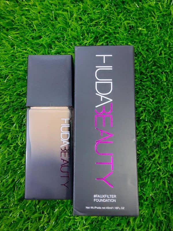 Huda beauty foundation and powder 2