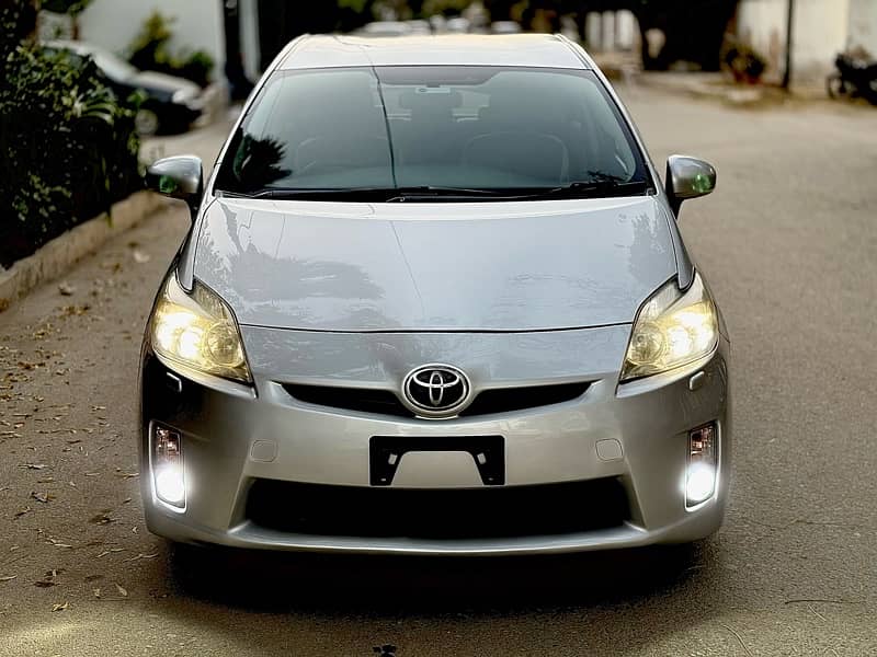 Toyota Prius 2011/2015 s touring 0