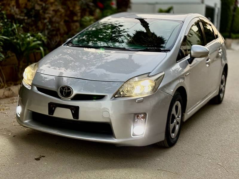 Toyota Prius 2011/2015 s touring 1