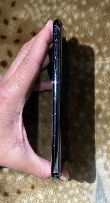 iPhone XS MAX ( Factory Unlocked ) 1