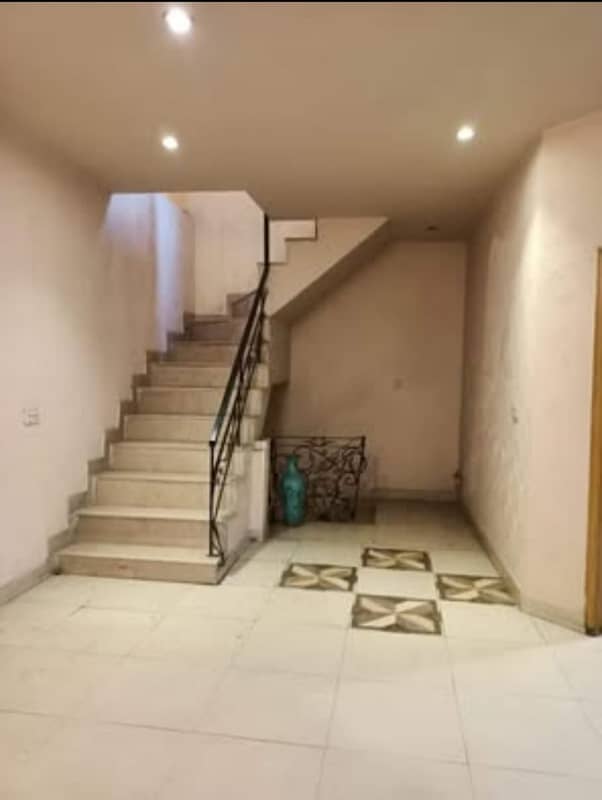 10 Marla House Near Ghalib Market Gulberg 3