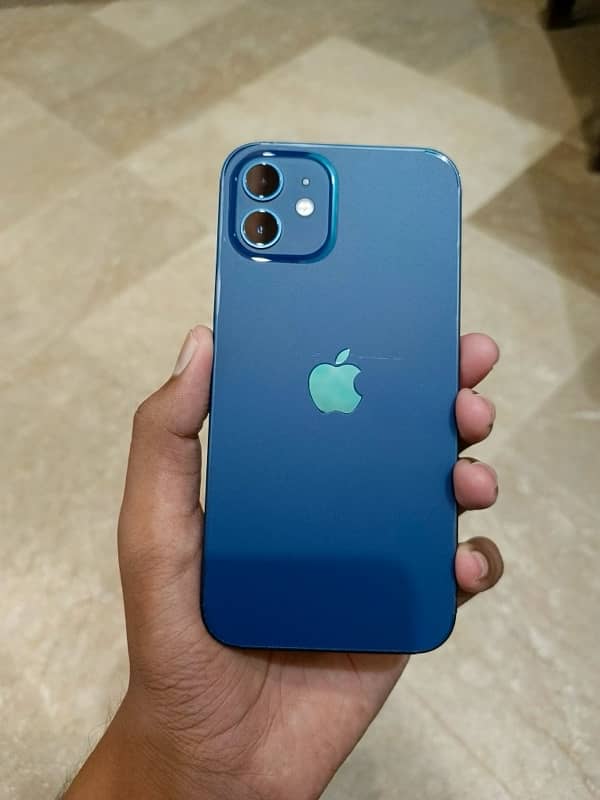 IPHONE 12 10/10 with Charger 0