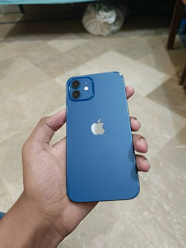 IPHONE 12 10/10 with Charger 3