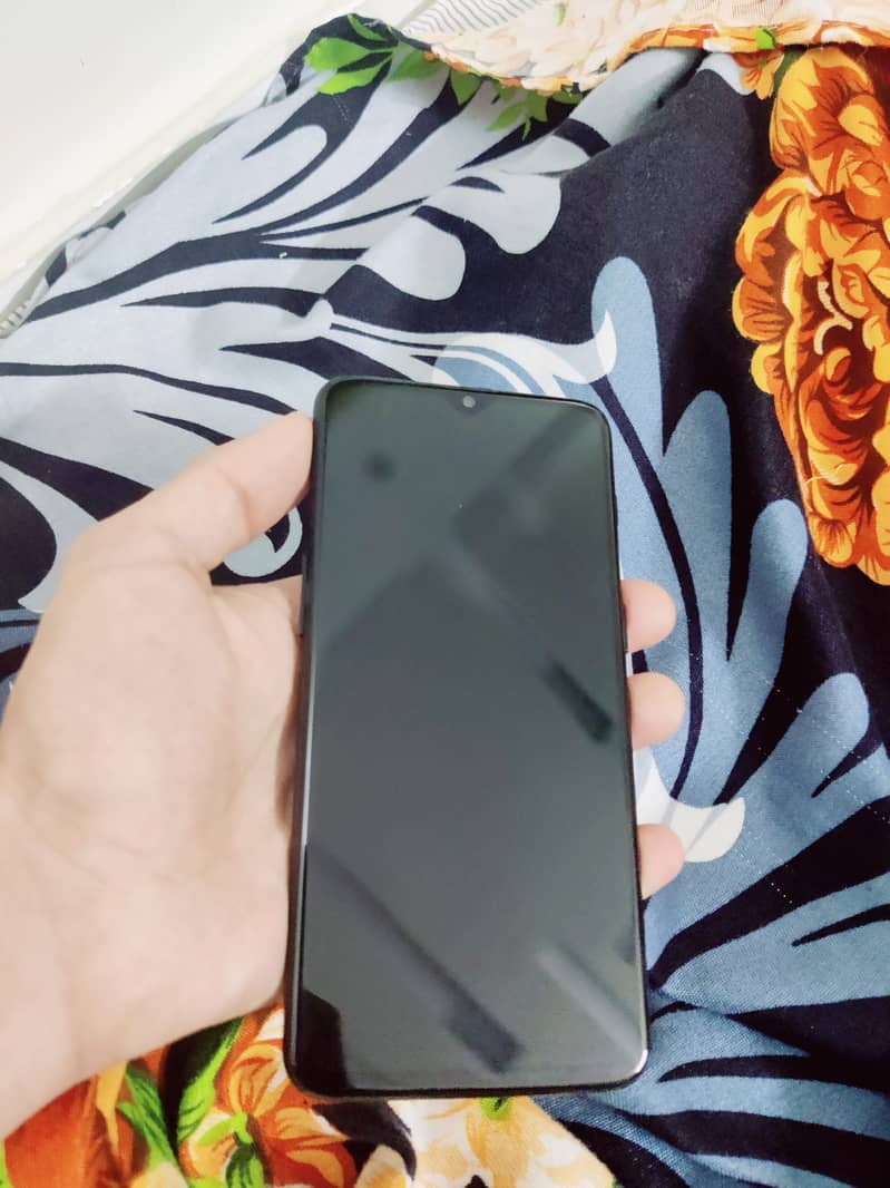 OnePlus 6t Dual Sim PTA Official Approved with charger 1