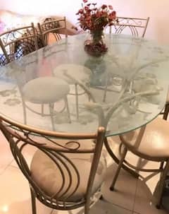 Dinning table for sale