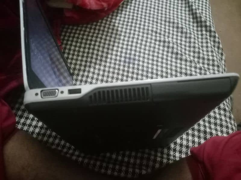 Used laptop for sale. 3