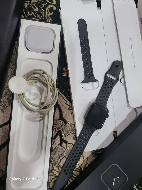 Apple Watch Series 6 Nike Edition 44MM 2