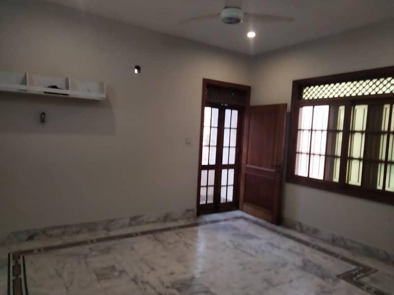 defence flat for rent full floor three side corner 2