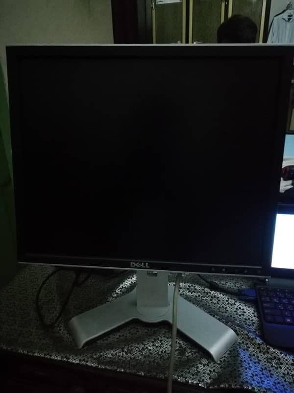 LCD DELL DESKTOP 5