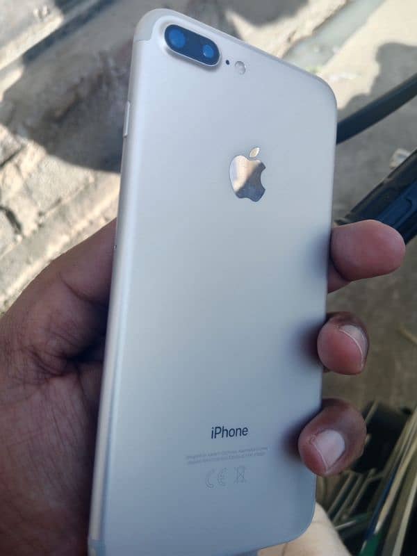 iphone 7 plus good condition 1