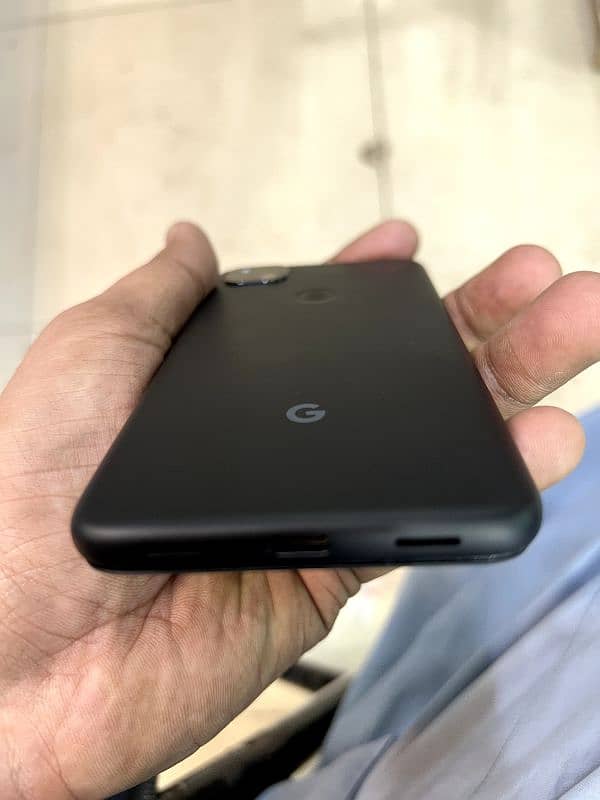 Google Pixel 4a 3