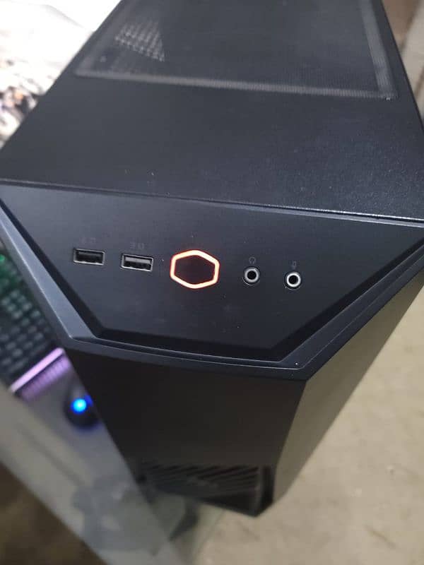 RYZEN 5 2600 PC IN GREAT CONDITION 3