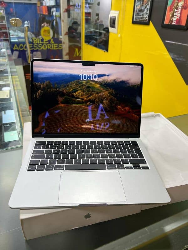 MacBook M3 air 2024 16/512 14 inches 3