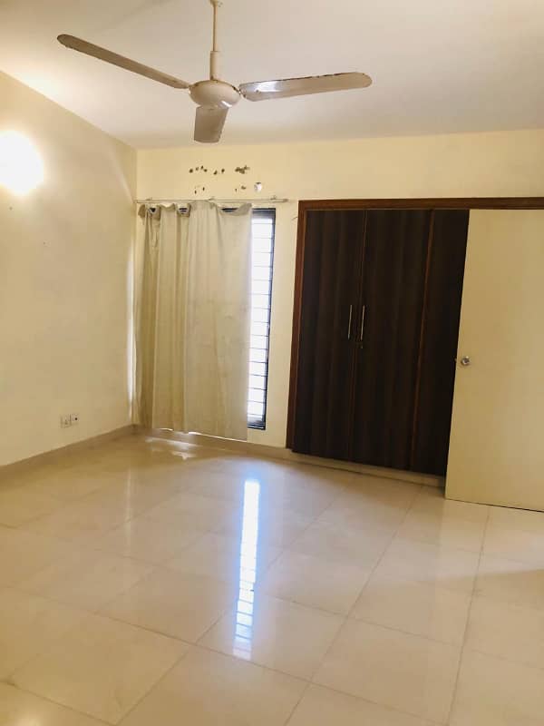 defence 500 yards beautiful bungalow for rent 3