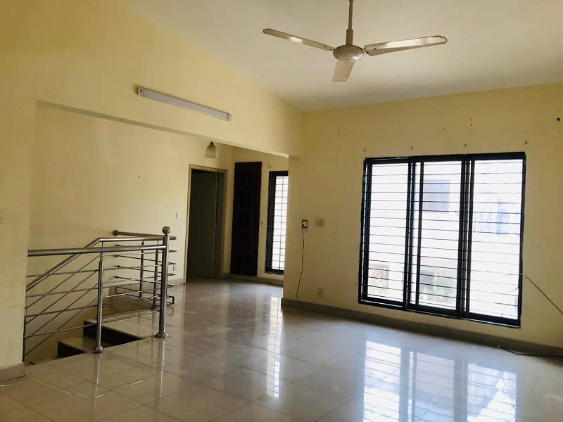 defence 500 yards beautiful bungalow for rent 5