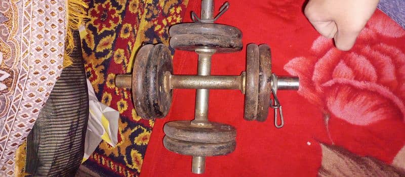 10kg dumbbells pair for sell 10x10=total weight 20kg + 2