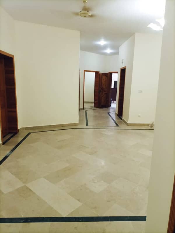 1 Kanal 3 Bed Portion For Rent Available in Gulraiz Housing Scheme 0