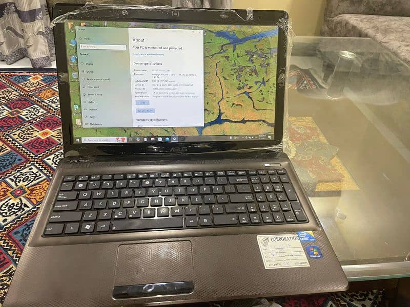 asus laptop in amazing condition 4