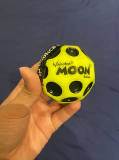 Moonball (Bounciest Bouncy Ball)