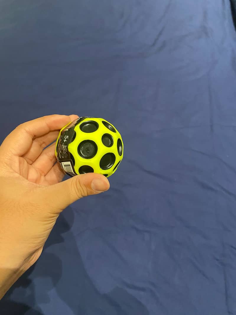 Moonball (Bounciest Bouncy Ball) 5