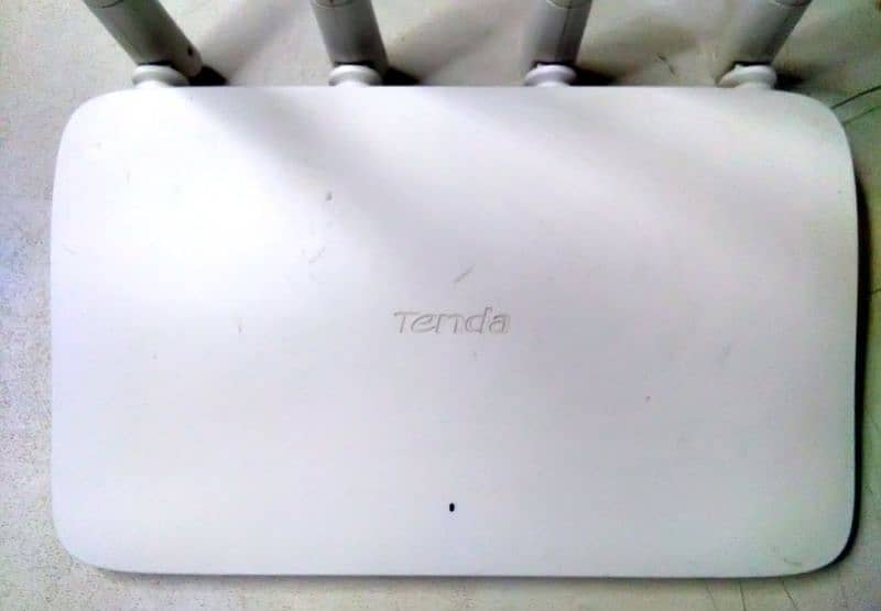 Tenda F6 4 Antenna Router 2