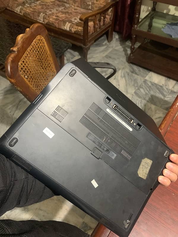 dell latitude E7250 0