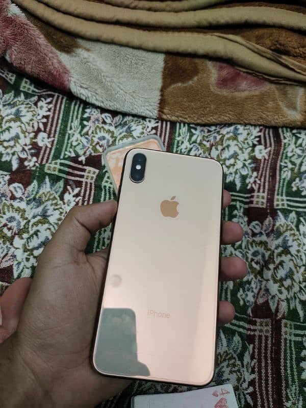 Iphone XS Max 64GB Factory Unlock. 4