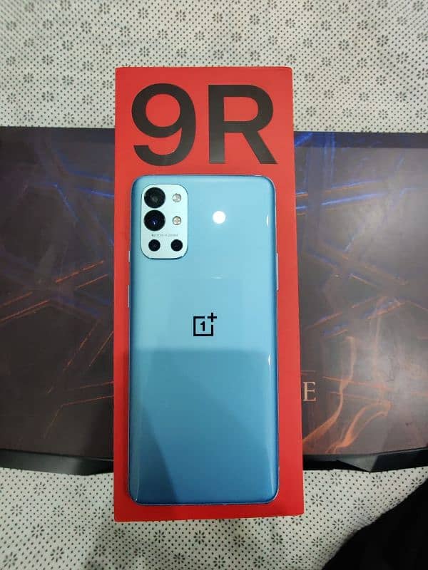 Oneplus 9r 12/256gb Complete box 2