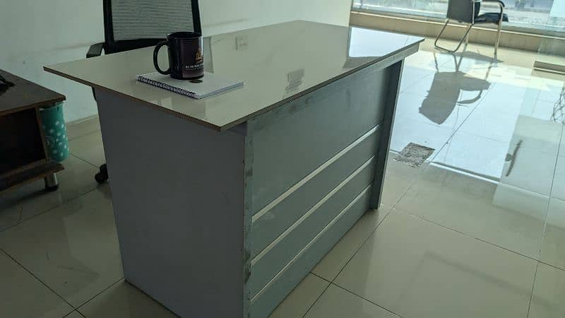 OFFICE TABLES FOR SALE 5