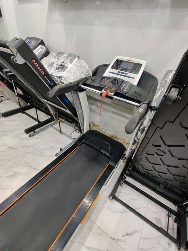 Slimline treadmill heavy duty 150kg suported automatic incline decline 2