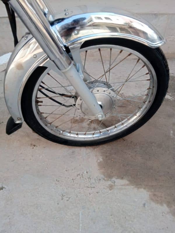 Honda CD70 model 2023 New Condition All Punjab number. . . . . Urgent Sale 6