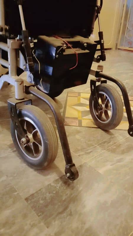 Automatic Electric wheel chair 9