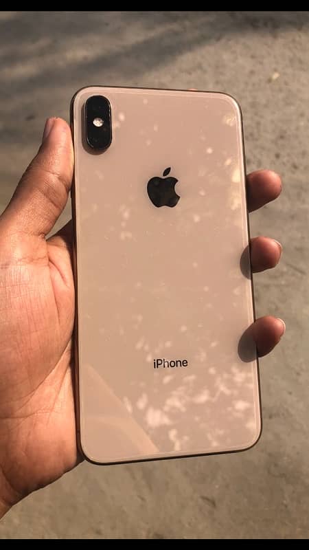 IPhone XsMax lush 10/10 condition urgent sell. . 0