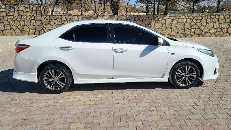 Toyota Altis Grande 2021 black interior 4