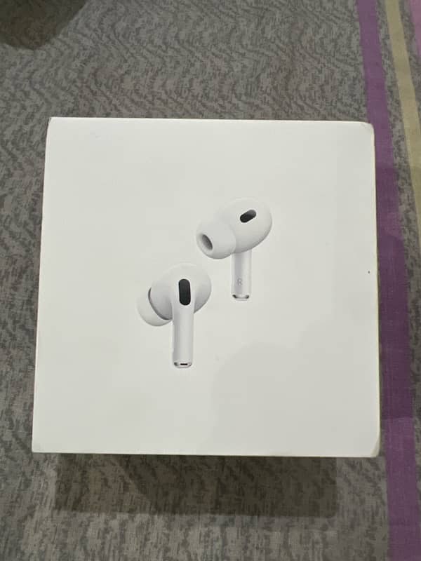 AirPods Pro 2nd Generation with MegaSafe Charging Case USB-C 0